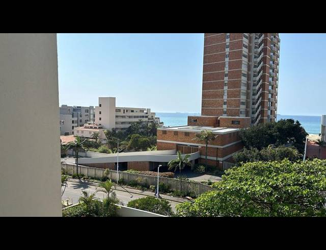2 BEDROOM APARTMENT FOR SALE IN UMHLANGA ROCKS